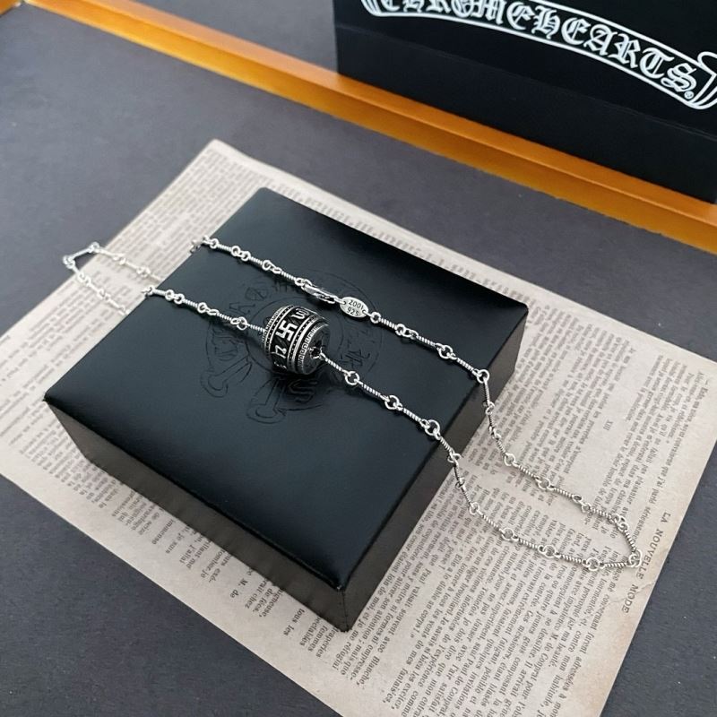 Ch*0me He**ts necklaces